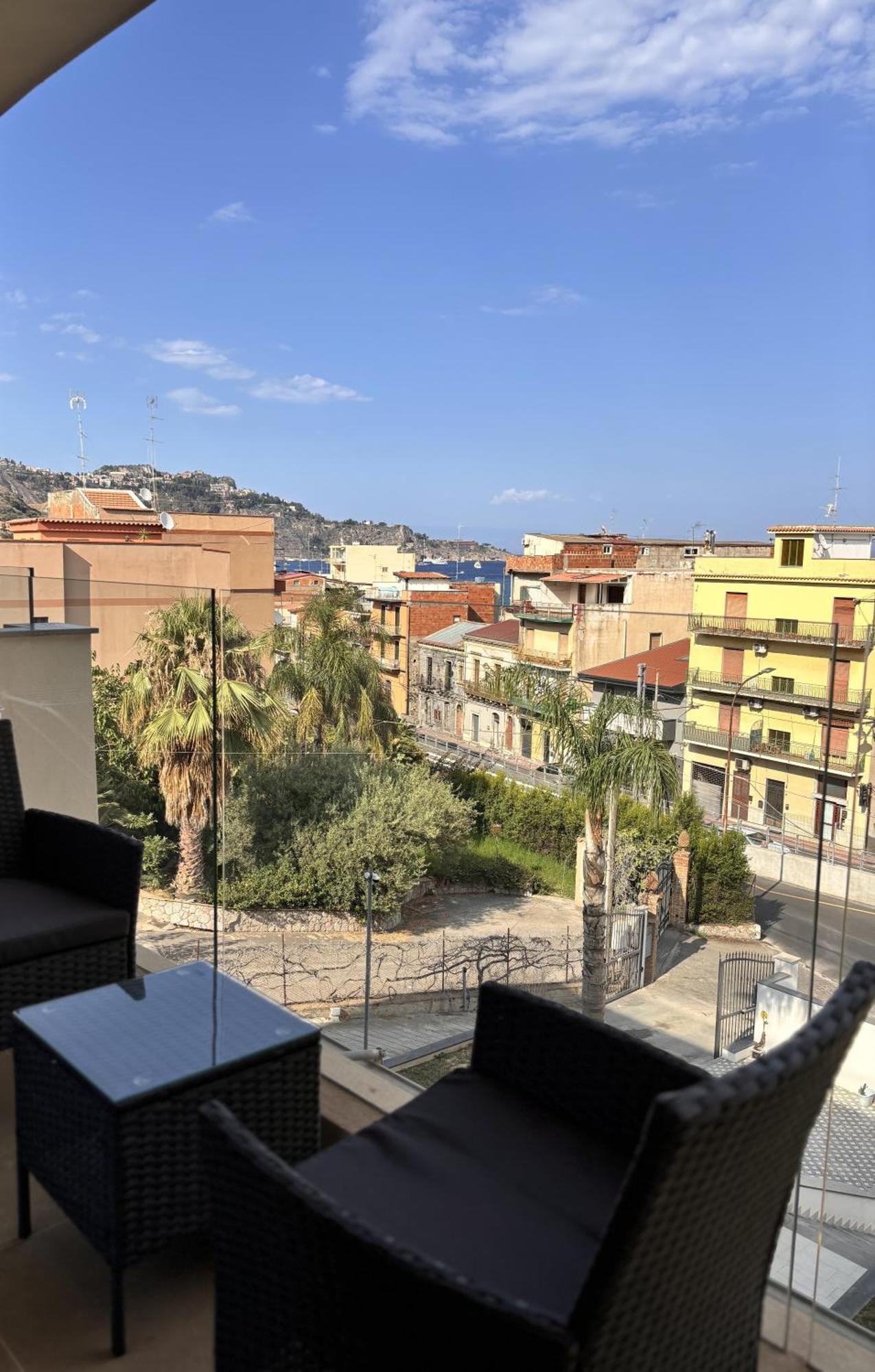 Ig - "Villa Don Antonio" Apartments Giardini Naxos Exterior photo