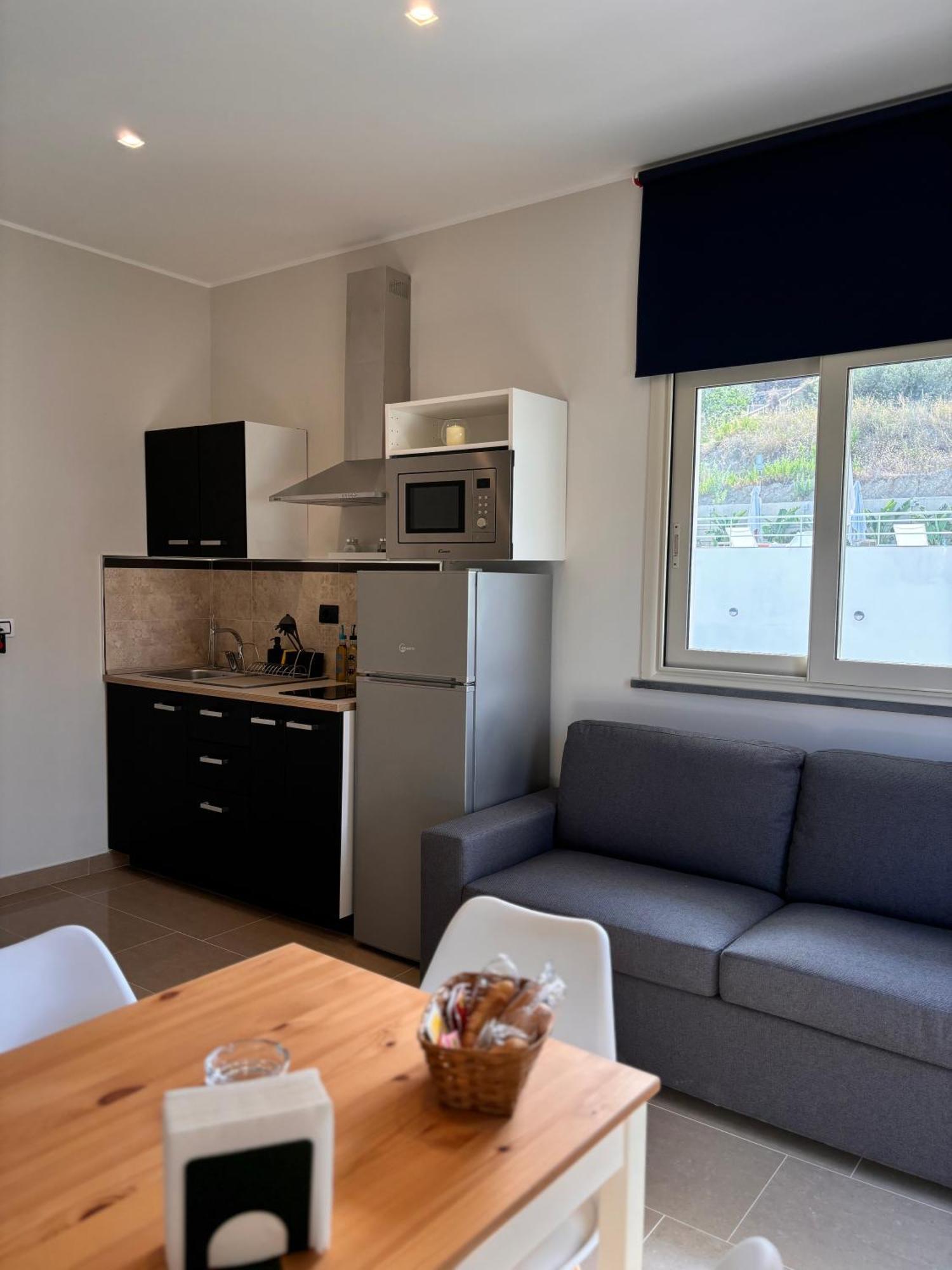 Ig - "Villa Don Antonio" Apartments Giardini Naxos Exterior photo