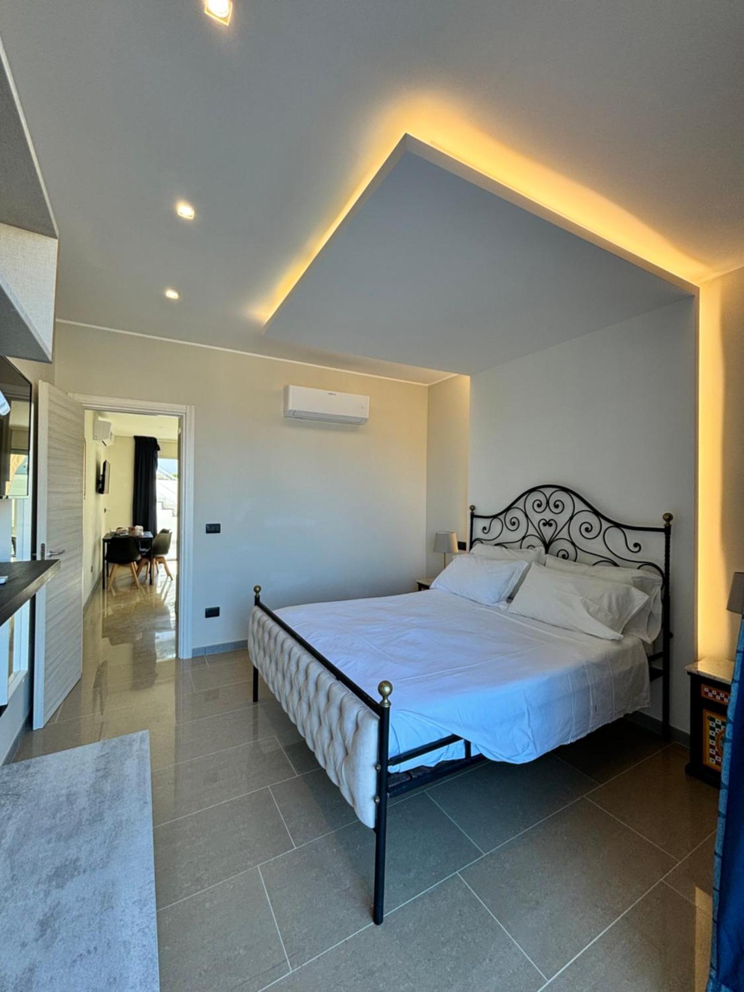 Ig - "Villa Don Antonio" Apartments Giardini Naxos Exterior photo